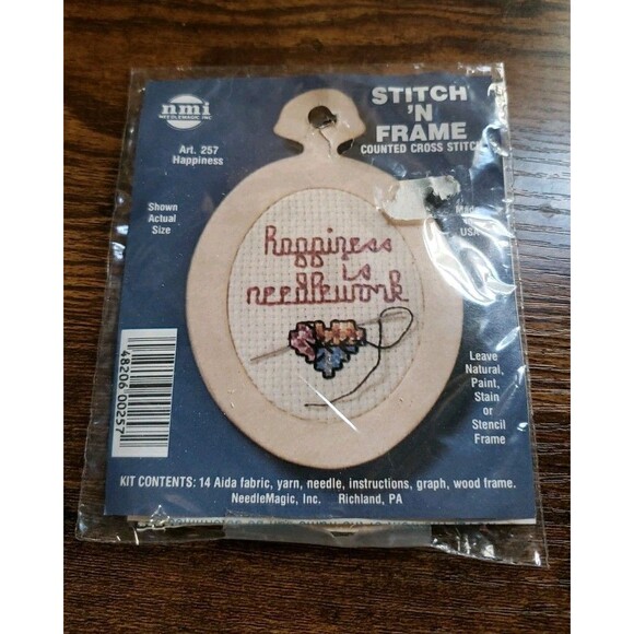 Stitch N Frame Sewing Mini Counted Cross Stitch Kit Happiness Is Needlework NOS - Picture 1 of 4